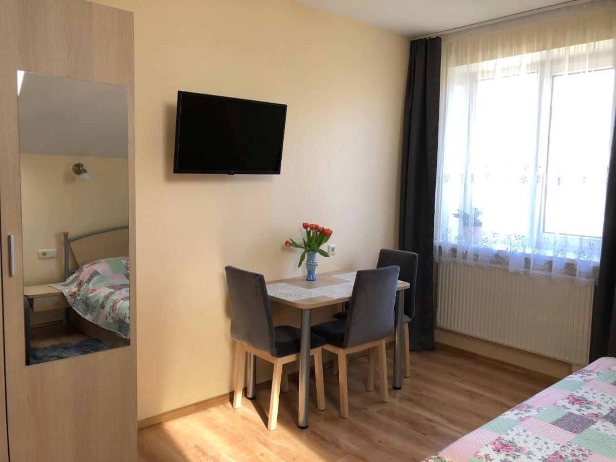 Viktoras Apartments 帕兰加 外观 照片